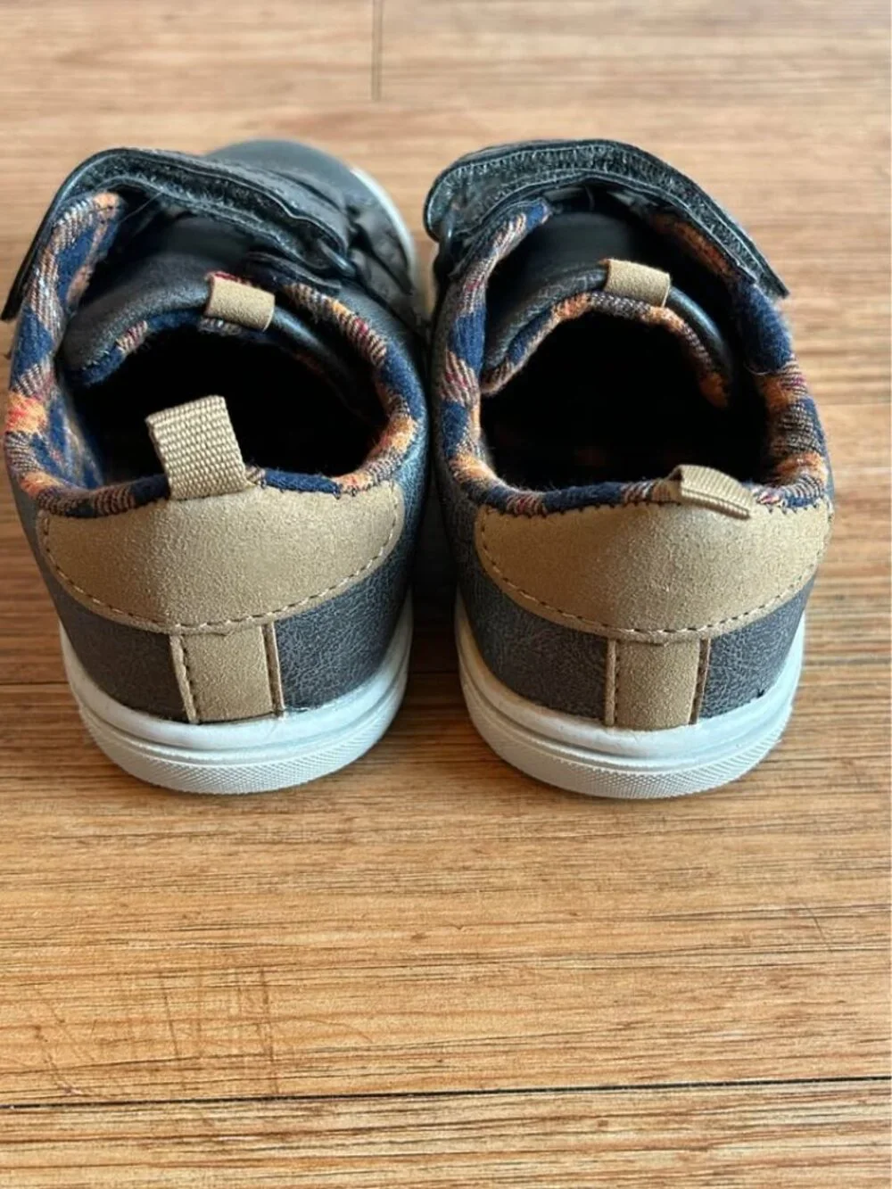Carter’s Toddler Sneakers (Size 8)